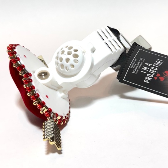 CUPID'S HEART Projector Wallflowers Plug - Picture 3 of 4